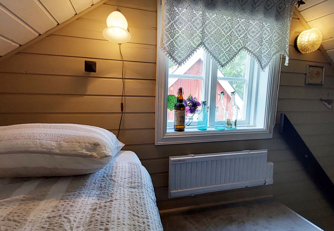 House in Mjölby - Charming Golftorpet in Mjölby | SE10021