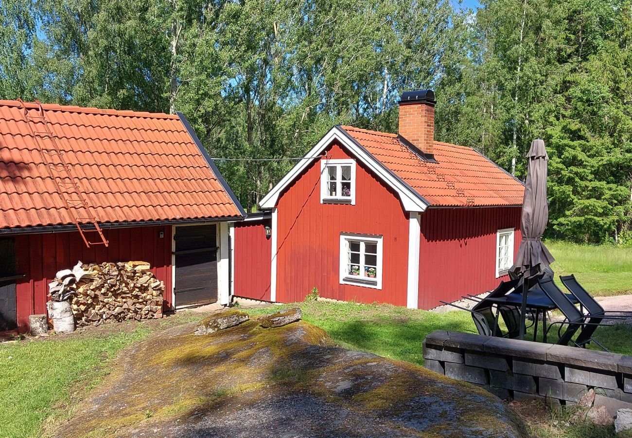 House in Mjölby - Charming Golftorpet in Mjölby | SE10021