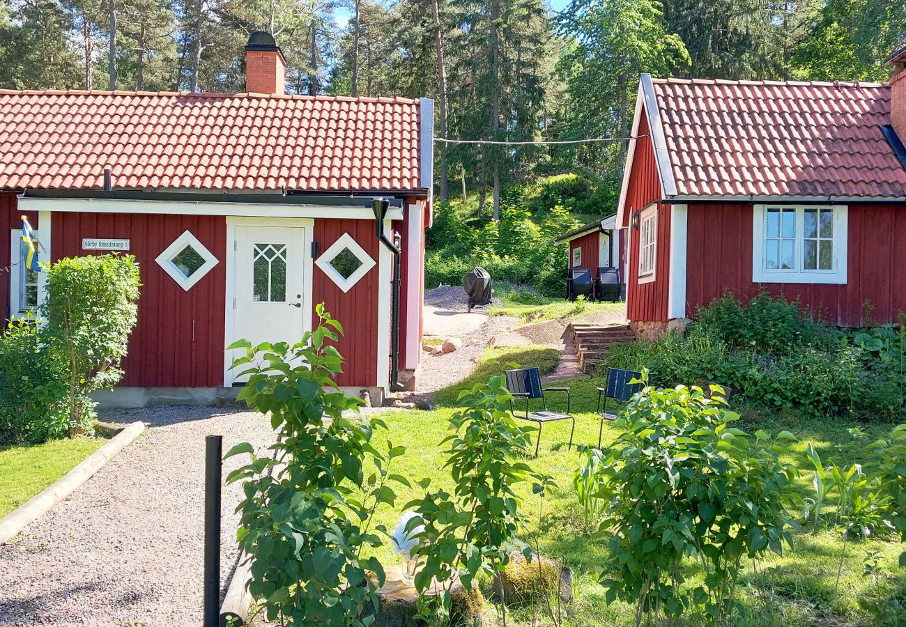 House in Mjölby - Charming Golftorpet in Mjölby | SE10021