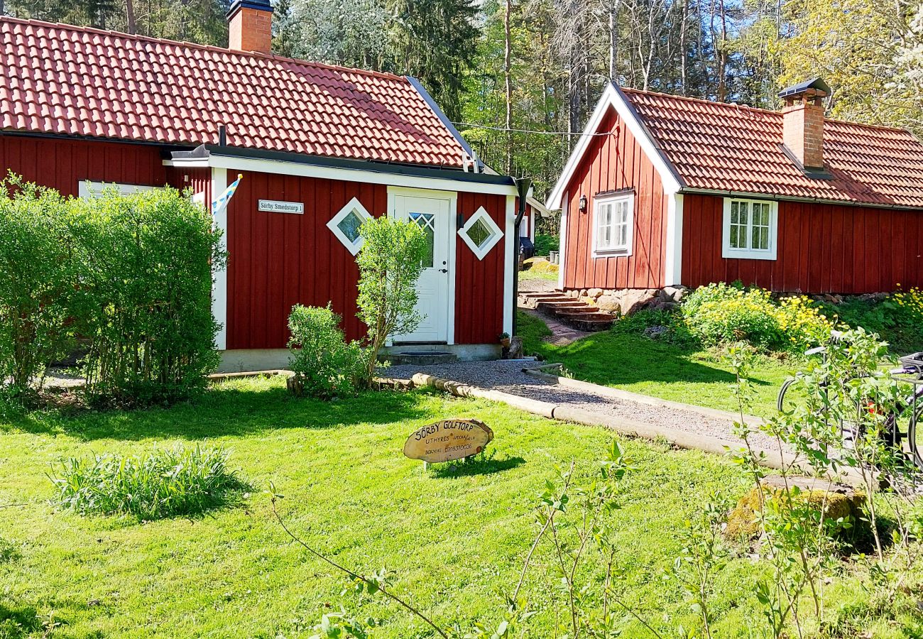 House in Mjölby - Charming Golftorpet in Mjölby | SE10021