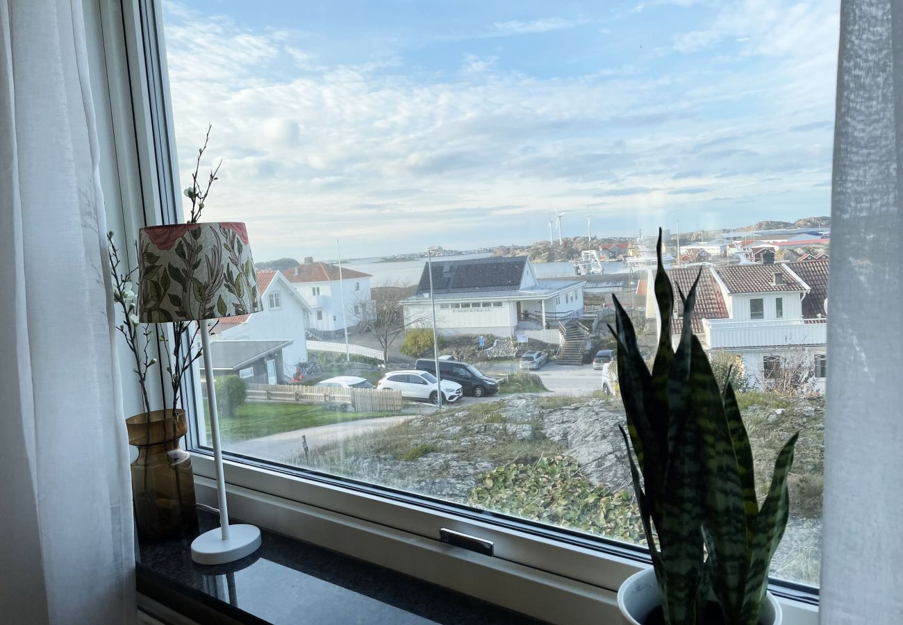 House in Rönnäng - Large villa with sea view in Rönnäng | SE09078