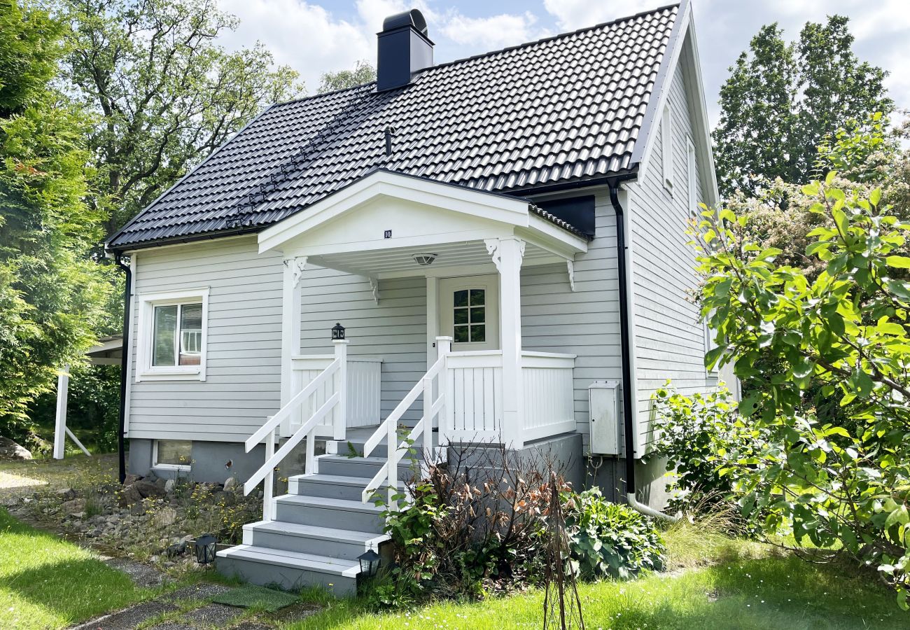 Stuga i Virserum - Trivsam villa belägen i Virserum I SE05053