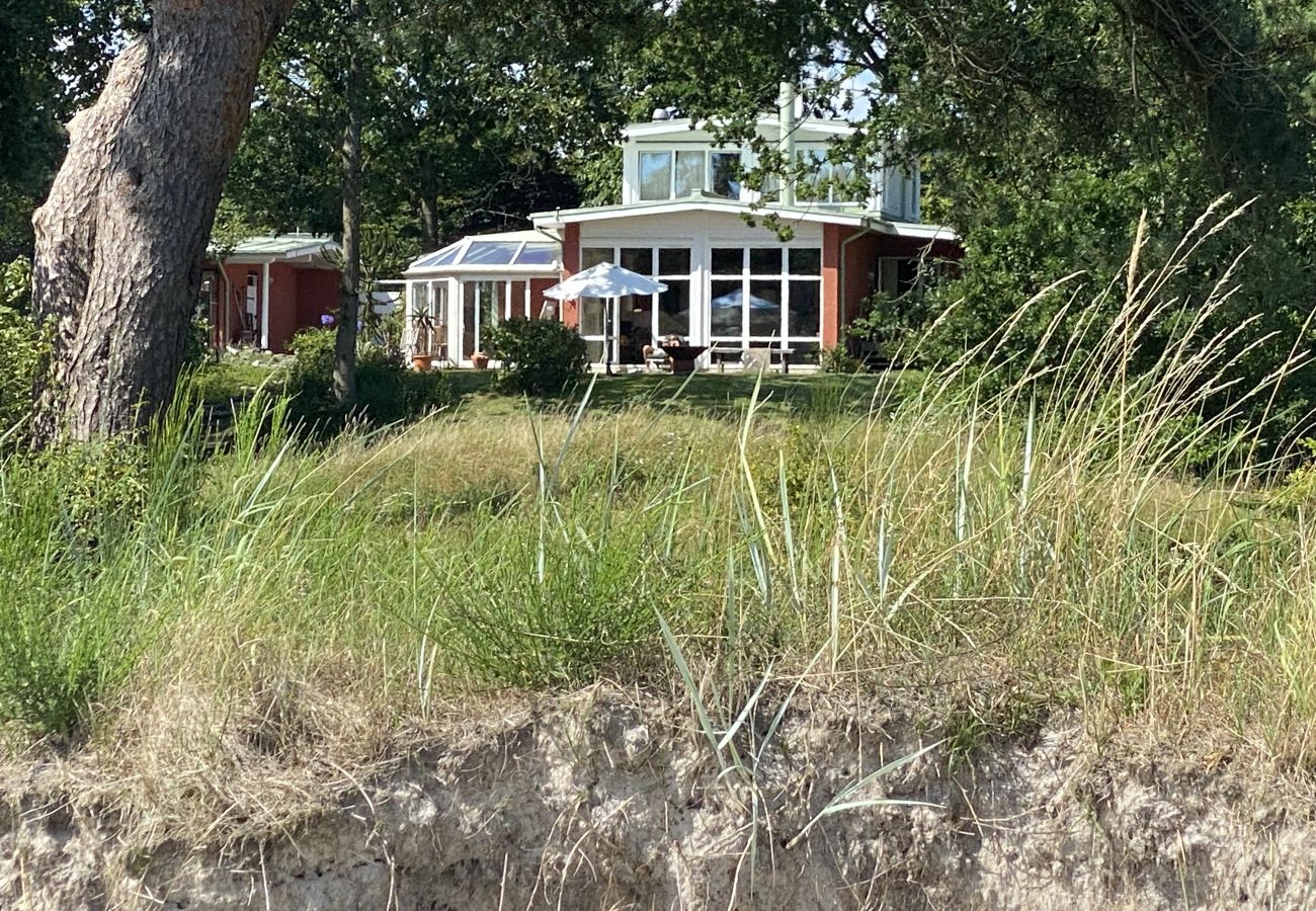 Stuga i Beddingestrand - Exklusiv villa med panoramautsikt över Östersjön i Beddingestrand