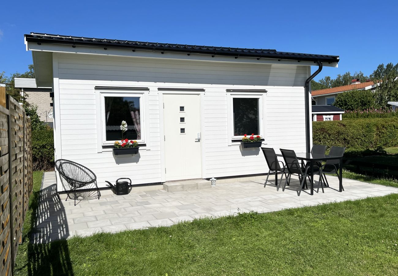 Stuga i Vimmerby - Nybyggd gäststuga belägen i Vimmerby | SE05065