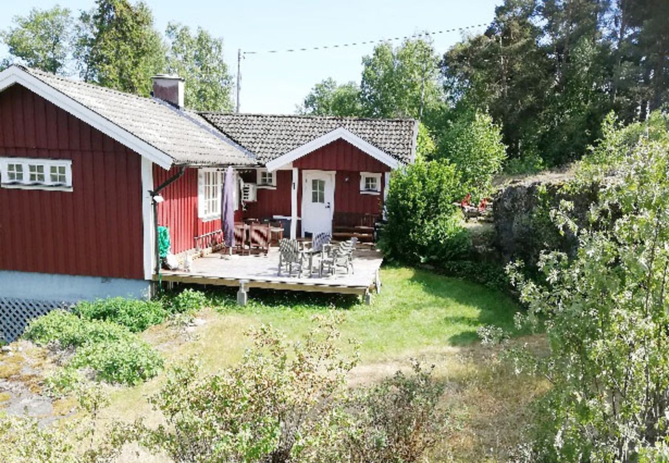 Stuga i Nyköping - Hus med sjötomt och egen brygga på Skansholmen utanför Nyköping | SE14018