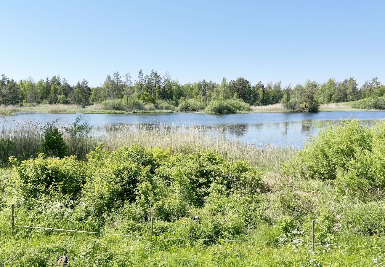 Stuga i Oskarshamn - Charmigt hus vid Emån i Hälleforshult, Påskallavik | SE05074