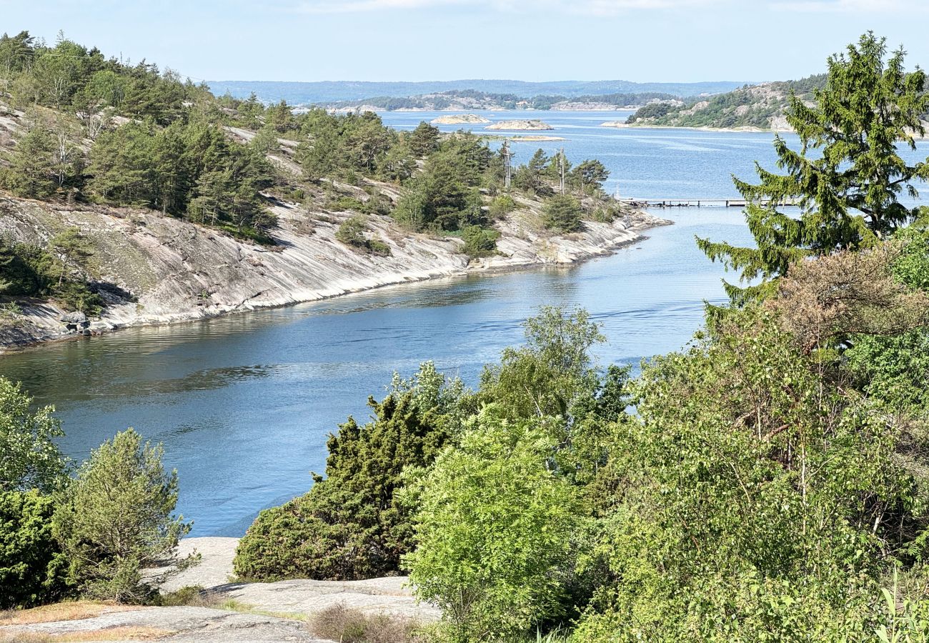 Stuga i Varekil - Sommarvilla på landet vid Varekil/Orust | SE09062