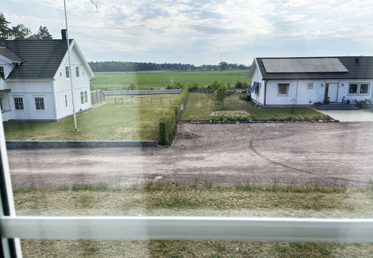 Stuga i Rockneby - Stor och rymlig villa i Revsudden, norr om Kalmar | SE05075