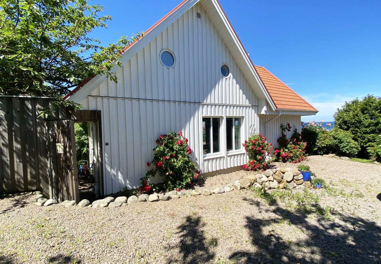 Stuga i Båstad - Semesterhus i natursköna Kattvik, Båstad | SE01070