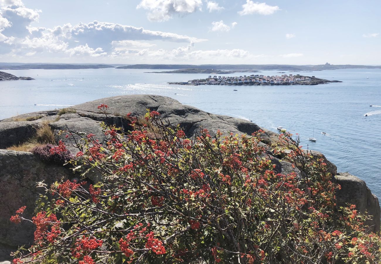 Stuga i Rönnäng - Stor villa med havsutsikt i Rönnäng | SE09078