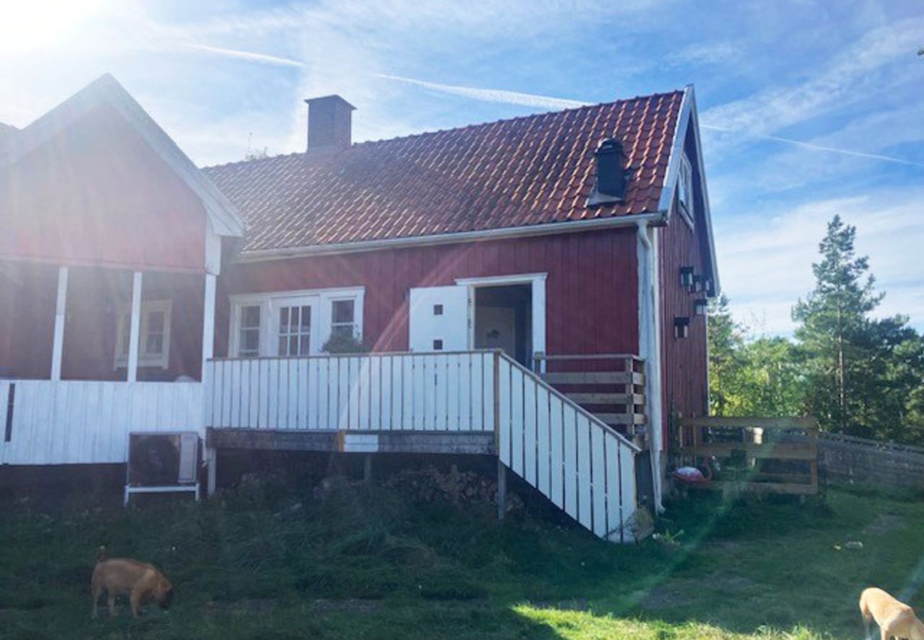 Stuga i Mellbystrand - Semesterhus i norra Mellbystrand med utsikt över Laholmsbukten  SE02039