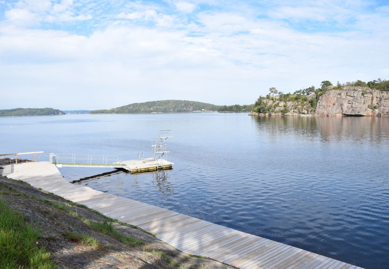 Stuga i Henån - Stort hus på Orust i lugnt, avskilt läge | SE09103